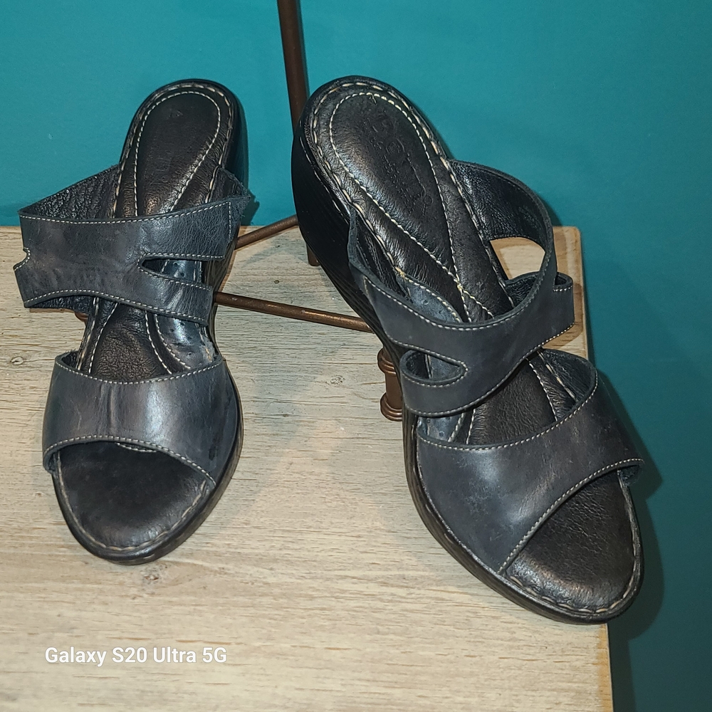 Born Black Leather Wedge Sandals